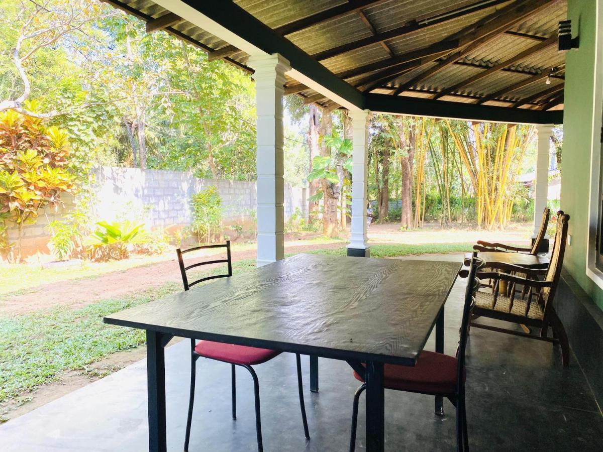 Sigiri Siesta Homestay Sigiriya Esterno foto