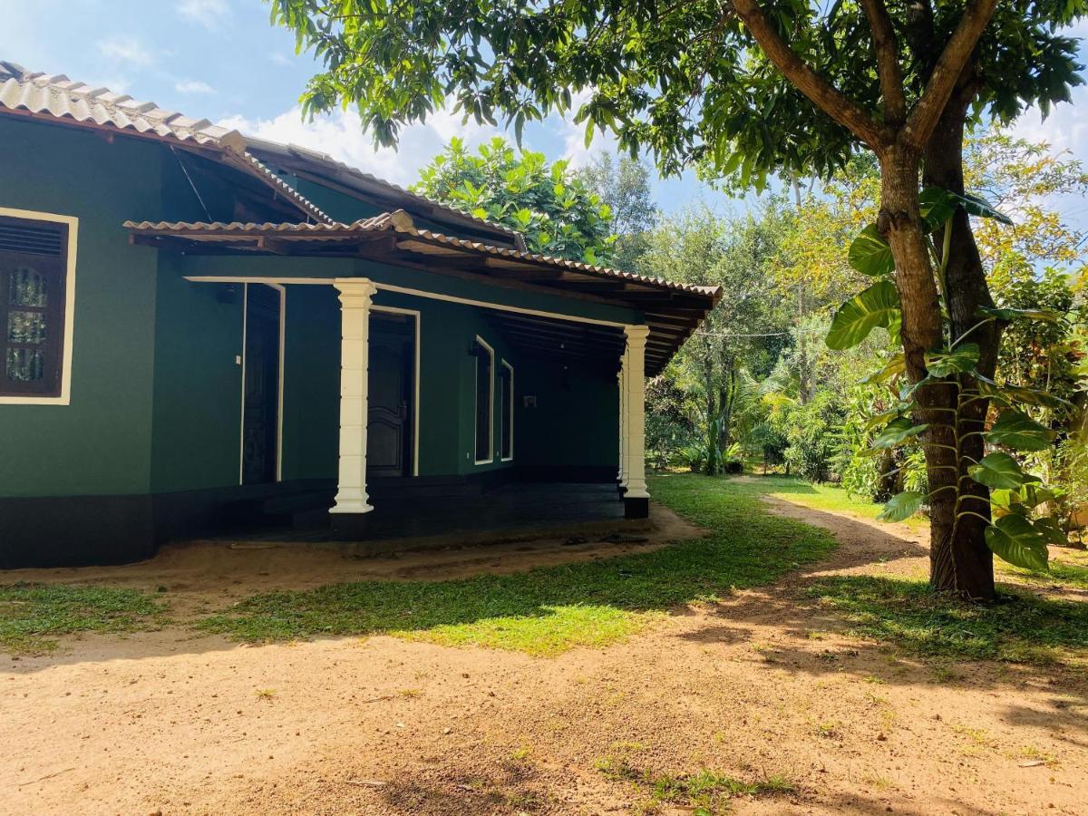 Sigiri Siesta Homestay Sigiriya Esterno foto